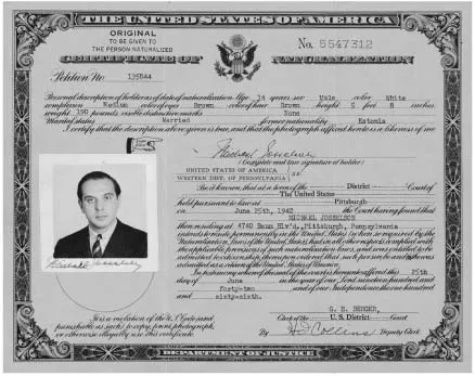 Figure 1.2 Josselson, as shown in his naturalization form, became a naturalized U.S. citizen in 1942 (reproduced with permission of the Ransom Center).
