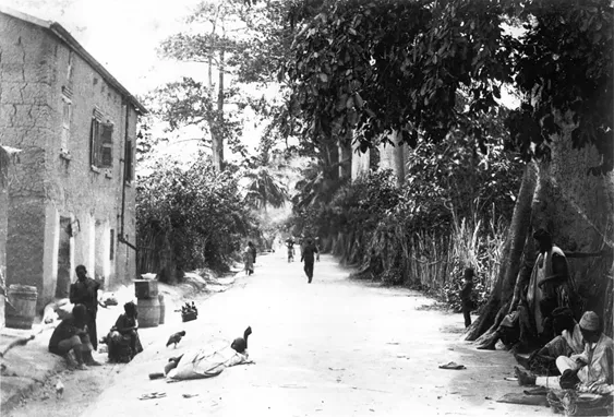 Figure 1.10 “Road to Kotokuraba (Hausa Town)” Basel Mission Archives, 1885–1910.