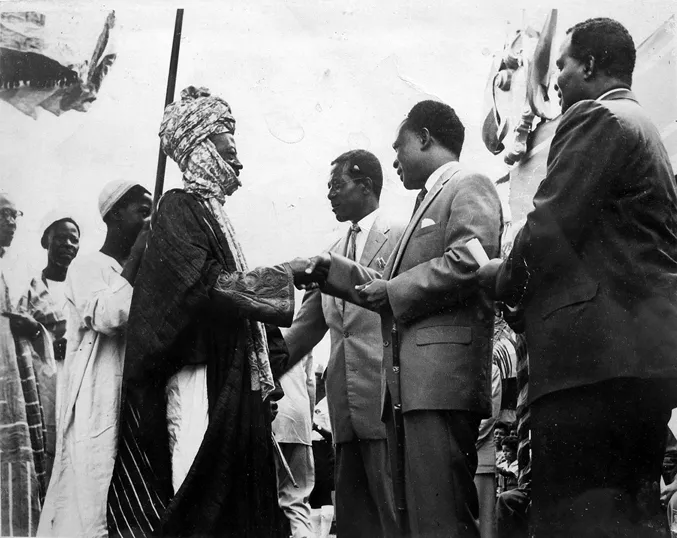 Figure 1.16 Kwame Nkrumah shaking hands with Muslim leader