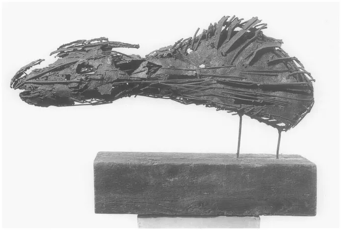 Anthea Alley: Horse 1960. Welded iron, 43 x 91.4 x 30 cm