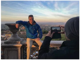 Figure 1.2 Journalists learn to film with smartphones at a film walk led by the author at the International Journalism Festival in Perugia, Italy.