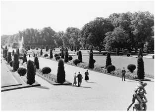 FIGURE 1.1 View of the Drottningholm Palace Gardens, Nicodemus Tessin the Younger, 1680–1728 Source: Gustav Heurlin photo, Västergötlandsmuseet, 1M16-B63630075