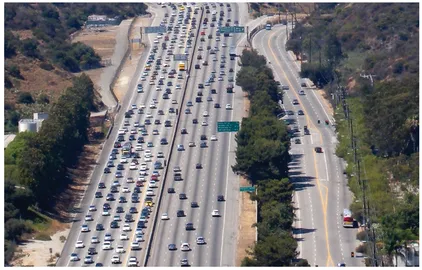 Figure 1.3. On the 405 going up the Sepulveda Pass, even cars in the southbound carpool lane just sit, waiting for a break in the traffic.