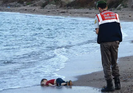 Figure 1.1 Nilufer Demir/Reuters, Syrian refugee Alan Kurdi found dead on a beach in Bodrum, Turkey, September 2, 2015.