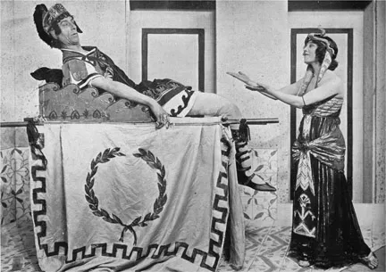 Figure 1.1 Antony (Leon Morton) and Cleopatra (Dorothy Minto), Pell Mell, 1916.
