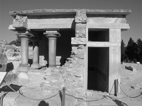1.3 Arbitrary archaeological reconstructions in Knossos, Crete by A. Evans (1911) ‘North lustral basin’ (K. Theodossopoulos – courtesy TA∏A: Hellenic Archaeological Receipts Fund)