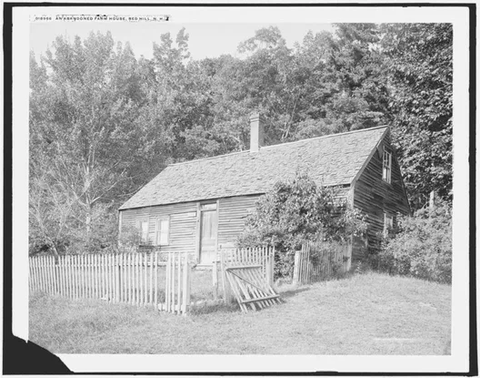FIGURE 1.5 Photographers have almost always been attracted to photographing decay. This photograph of an abandoned farmhouse was taken circa 1906 in Red Hill, New Hampshire. Library of Congress, Prints and Photographs Division, Detroit Publishing Company Collection
