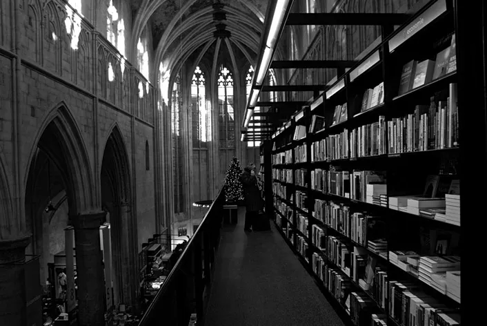 Figure 1.1 Bookshop Polare Dominikanerkerkstraat in Maastricht (photograph: FaceMe PLS (Peter Dewit); licence: CC A 2.0 Generic).