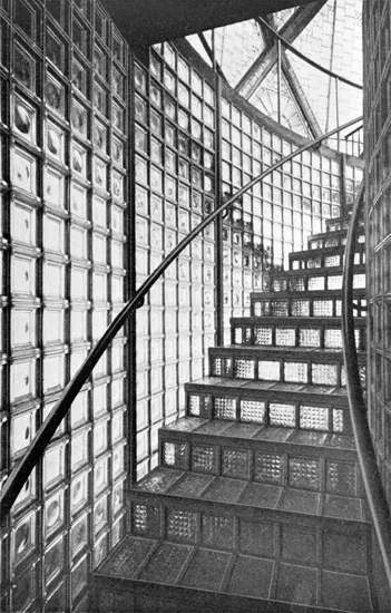 Figure 1.2 The interior staircase of the Glashaus that led upward to the Dome Room. Photo by permission of Bildarchiv Foto Marburg.