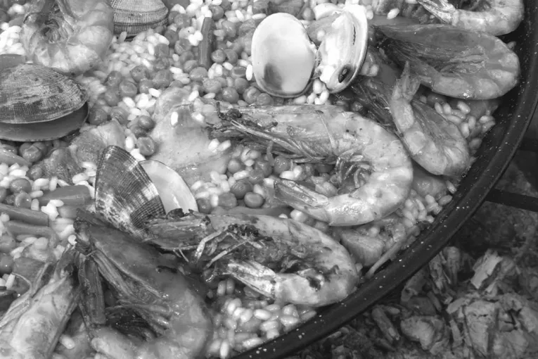 IMAGEN 1.1 Paella. “Con frío o con calor, la paella es lo mejor” (dicho popular).