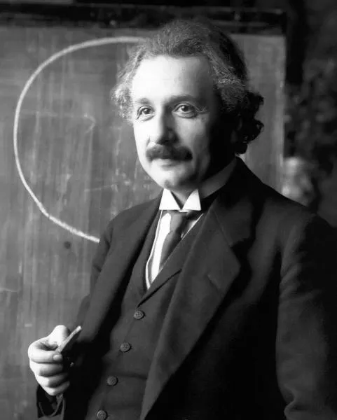Einstein_1921_portrait2.tif