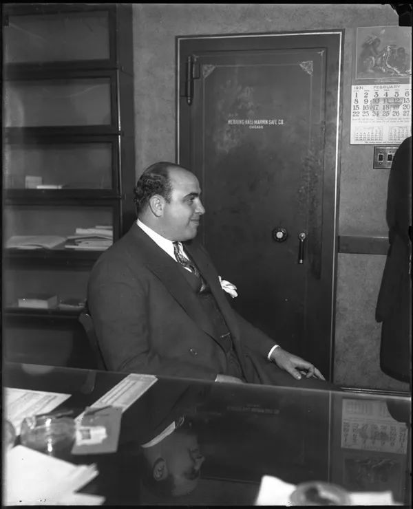 Capone in the chief of detectives office