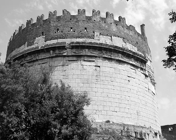 Il Mausoleo di Cecilia Metella sull’Appia Antica, costruito tra il 30 e il 10 a.C. Era dedicato a una nobildonna che si ipotizza fosse la nuora di Marco Licinio Crasso, membro del primo triunvirato insieme a Cesare e Pompeo.