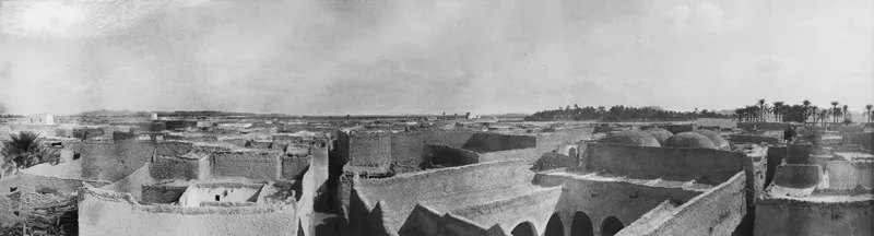 Socna, agosto 1913. Veduta della città, capoluogo dell’oasi di Giofra. Miani vi si fermerà per quattro mesi. (CMPA, s.f., foto n. 56)