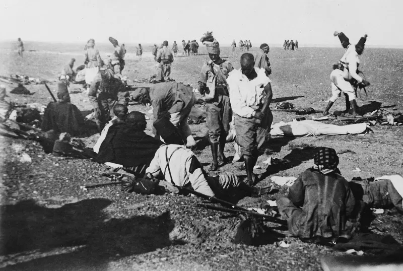 Maharuga, 24 dicembre 1913. Un posto di medicazione dopo la fine dei combattimenti. (CMPA, s.f., foto n. 99)