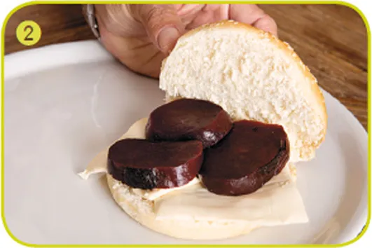 Cheeseburger con insalata e barbabietola