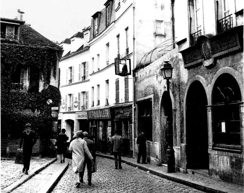 Alcuni scorci di Montmartre che ci riportano all’atmosfera di un tempo.