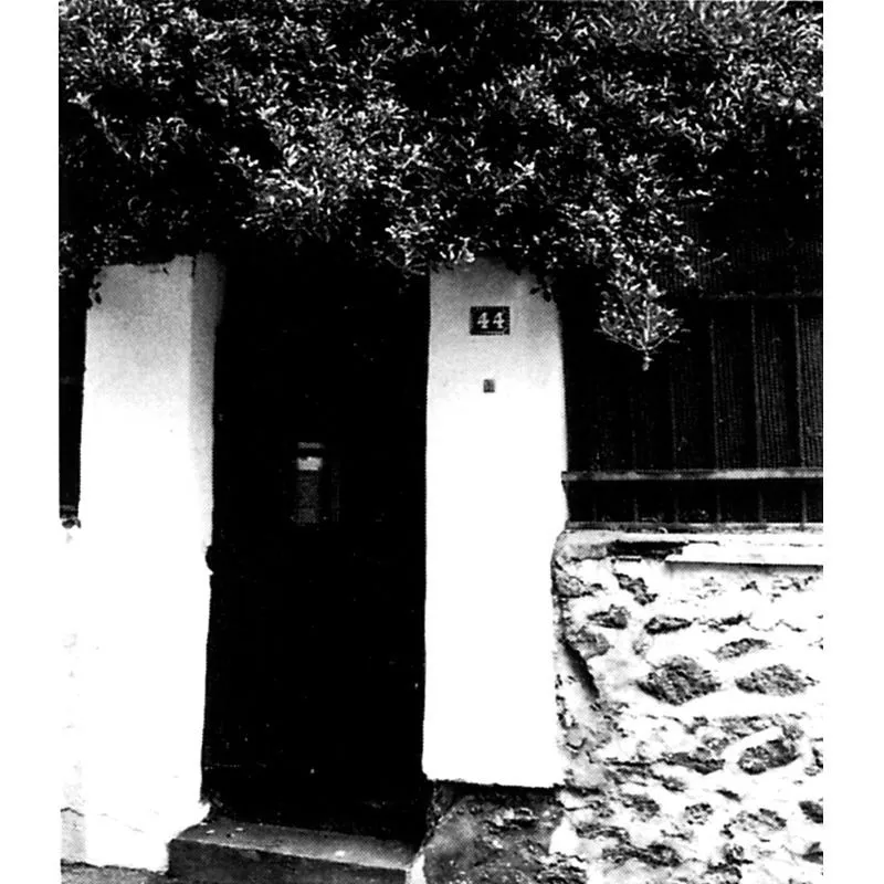 44, rue des Cascades, la «casa di Casque d’or» e il giardino