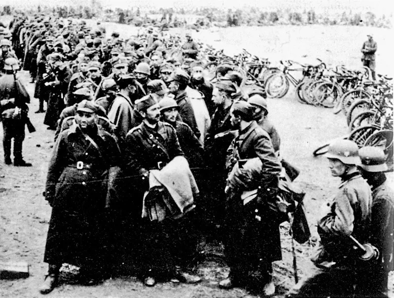Prigionieri di guerra polacchi catturati dai tedeschi nel settembre 1939.