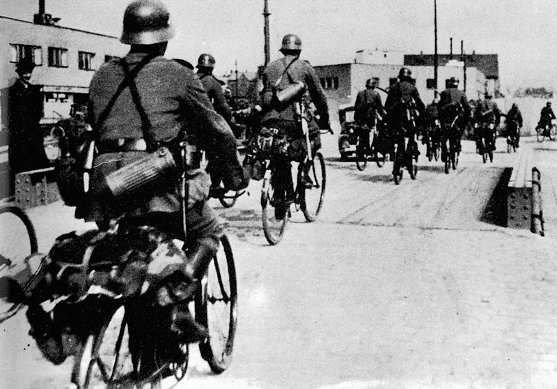 Oslo, 9 aprile 1940: le truppe tedesche entrano in Norvegia.