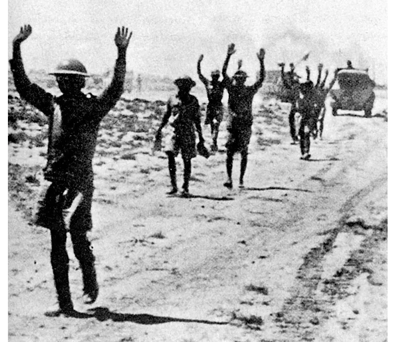 Il Deserto occidentale: truppe inglesi si arrendono, 15 agosto 1941.