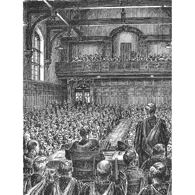 La scuola di Tonbridge (a sinistra e sotto) non era uno spasso: questo è il raduno di fine anno del 1952 nella Big School. Io tenni duro fino al dicembre del 1955. Se non altro, ebbi la soddisfazione di dirle addio dal posto di pilotaggio di un Tiger Moth.