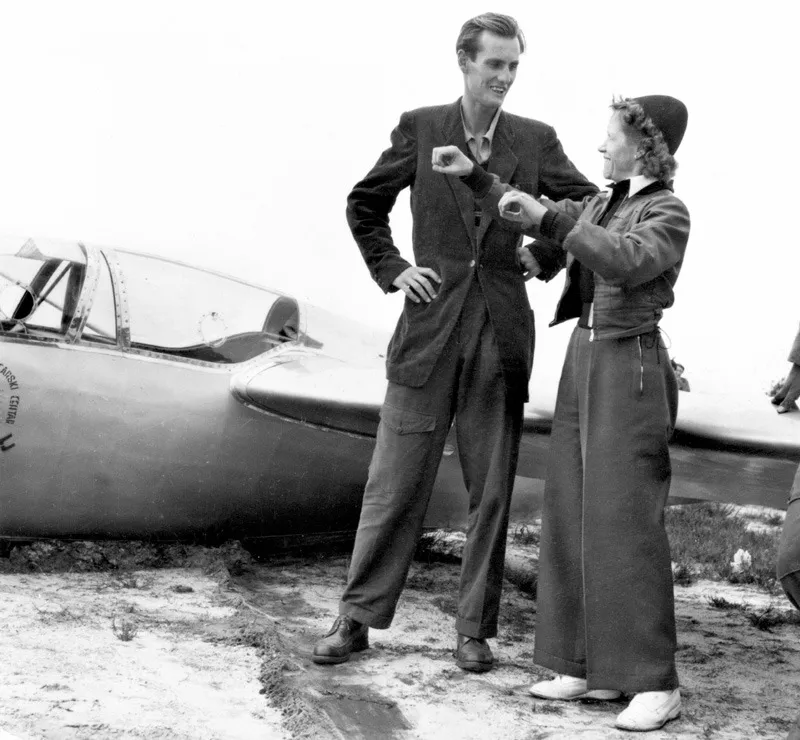 Mentre ero loro ospite fui presentato a Hanna Reitsch, l’aviatrice preferita di Hitler.