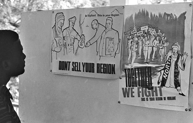 Presto a Enugu comparvero dei manifesti che mettevano in guardia la popolazione dalla minaccia della guerra.