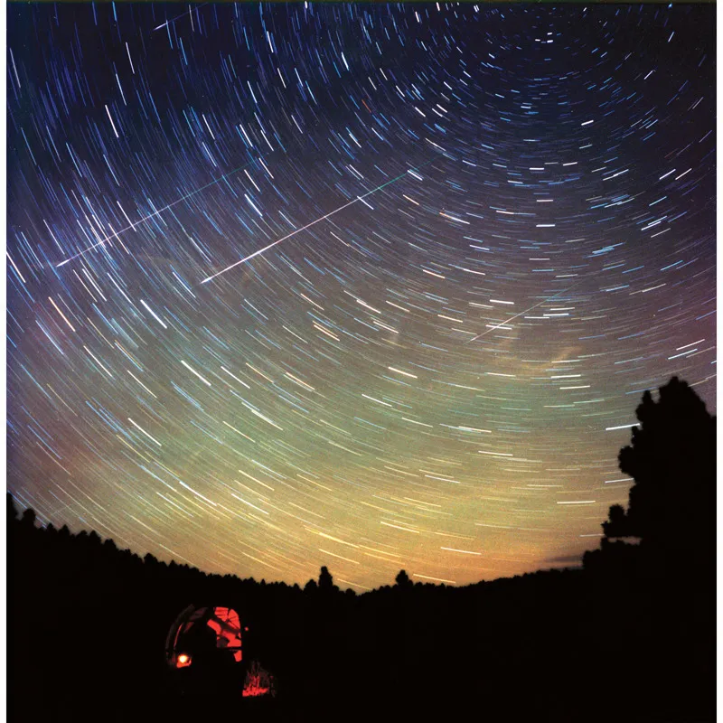 Pioggia di Leonidi (meteoriti). © JOHN CHUMACK/SCIENCE PHOTO LIBRARY