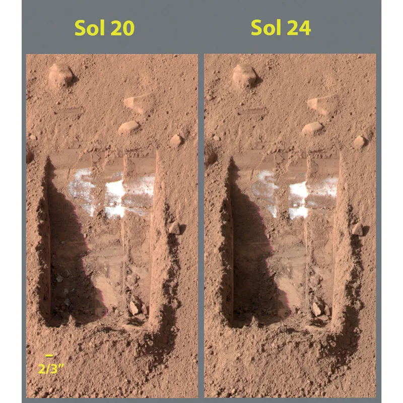 Ghiaccio su Marte: foto scattata dal lander Phoenix. © NASA/JPL-CALTECH/UNIVERSITY OF ARIZONA/TEXAS A AND M UNIVERSITY/SCIENCE PHOTO LIBRARY