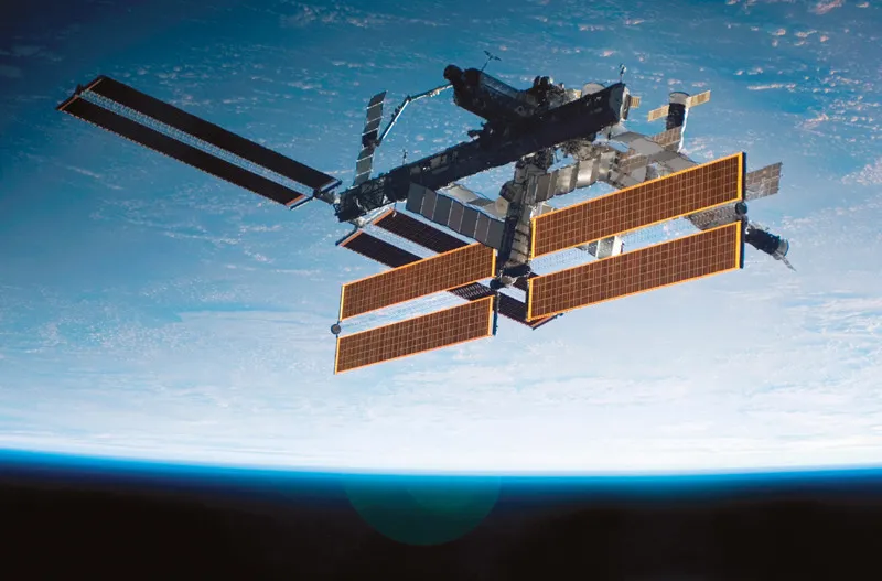 I nuovi pannelli solari dell’ISS, 2006. © NASA/SCIENCE PHOTO LIBRARY