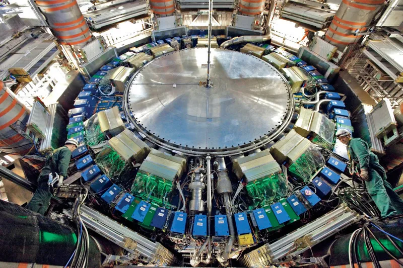 Uno sguardo indietro, all’inizio del tempo, con l’LHC (Large Hadron Collider), un progetto internazionale con base in Europa. © CERN.