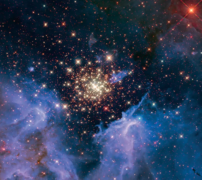 Un giovane splendente gruppo di stelle – NGC3603 nella costellazione Carina, lontana 20.000 anni luce. © NASA, ESA, R. O’Connell (University of Virginia), F. Paresce (istituto nazionale di astrofisica, Bologna, italia), E. Young (Universities Space Research Association/Ames Research Center), the WFC3 Science Oversight Committee, and the Hubble Heritage Team (STScI/AURA).