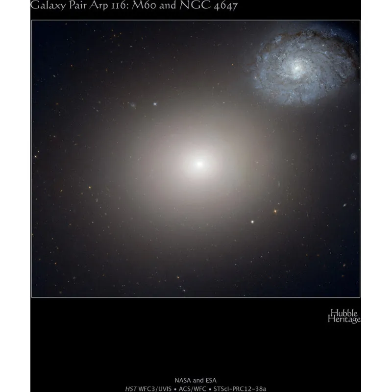 Una strana coppia di galassie. NASA, ESA, and the Hubble Heritage (STScI/AURA)- ESA/Hubble Collaboration /SCIENCE PHOTO LIBRARY