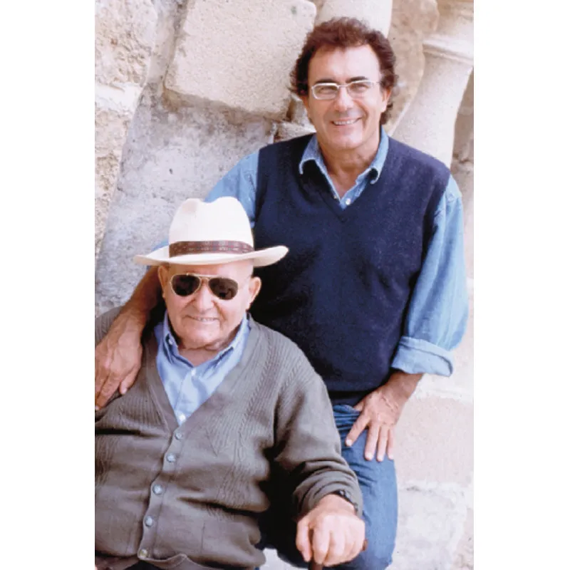 Cellino San Marco, 2000, con mio padre quando già aveva perduto la vista. (© Gianmarco Chieregato)