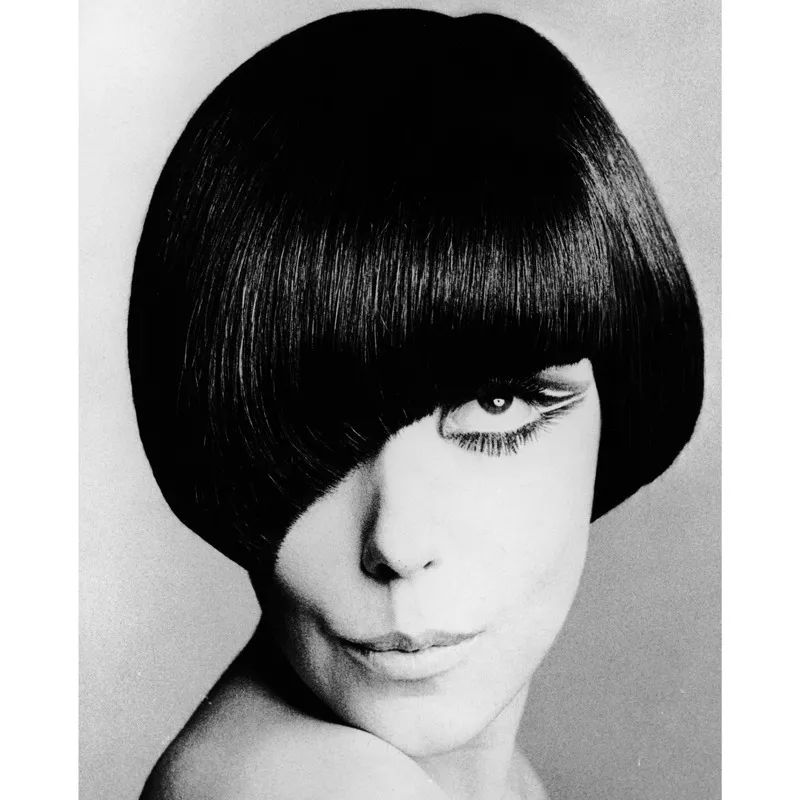 Negli anni Sessanta, Vidal Sassoon reintrodusse il “look alla maschietta”, che ebbe breve popolarità durante l’epoca del Charleston, negli anni Venti. Era uno stile sbarazzino che enfatizzava l’atmosfera vivace e libera del periodo. © Gettyimages/Hulton Archives