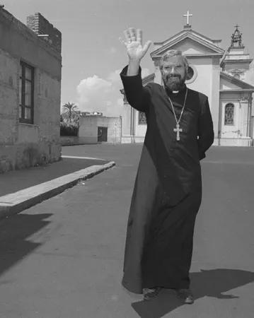 Monsignor Giancarlo Bregantini, il vescovo-soldato strappato alla rinascita della Locride. (Foto Roberto Bruno/Grazia Neri)