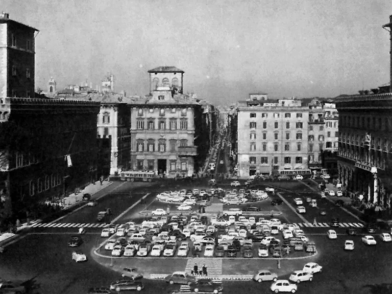 Roma: folla anonima e seicento