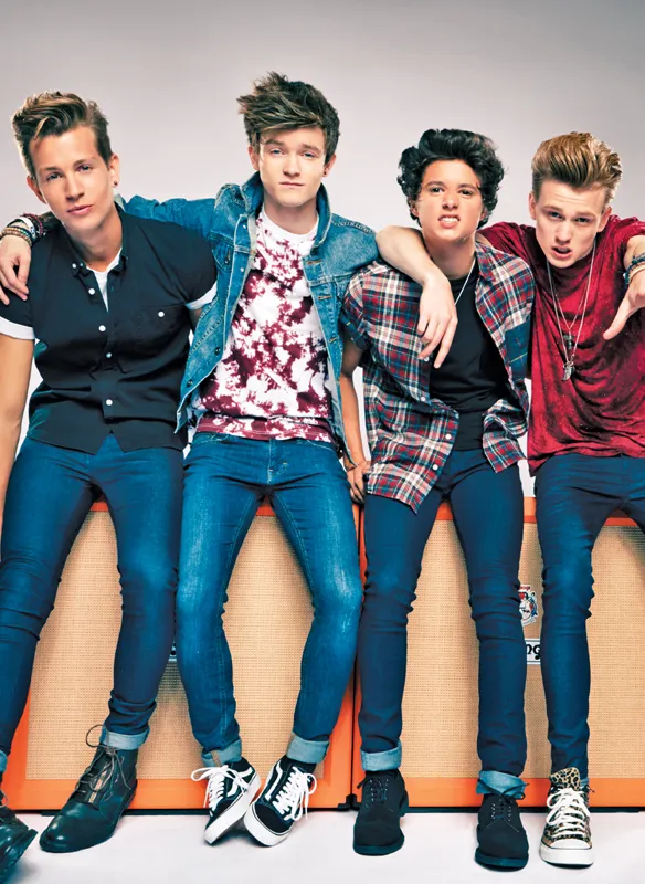 CHI SIAMO, COME HA AVUTO INIZIO LA NOSTRA STORIA… E PERCHÉ CONNOR HA RISCHIATO SERIAMENTE DI NON ENTRARE NELLA BAND (DAVVERO!)