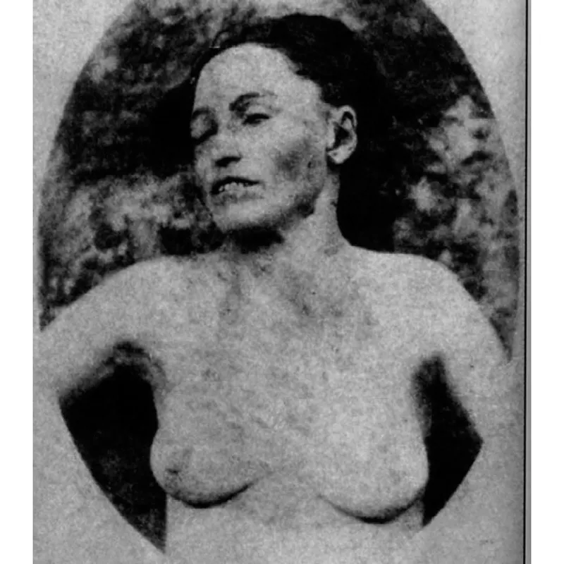 Monte Morrone (Caserta), 30 agosto 1868: dopo la morte, Michelina De Cesare fu spogliata e fotografata a seno nudo. Il cadavere venne poi legato per i piedi a un carro e trascinato fino in paese.