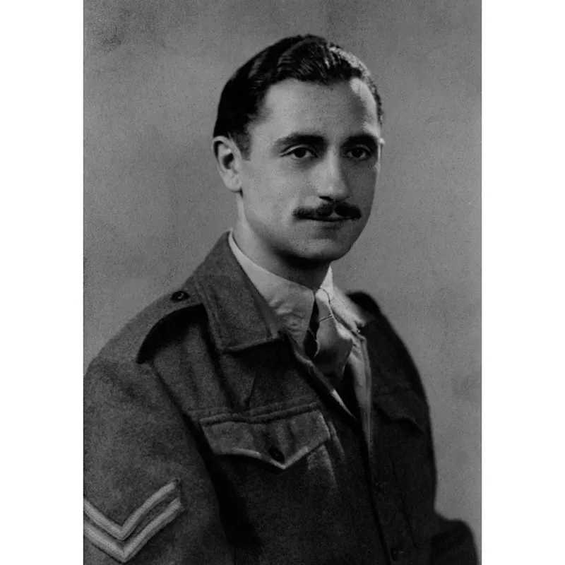 Il fratello David in uniforme (Londra, 1940 ca).