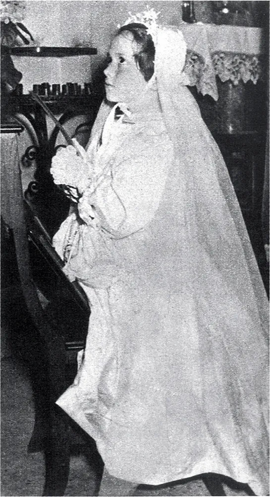 Il giorno della mia prima comunione a Torino.