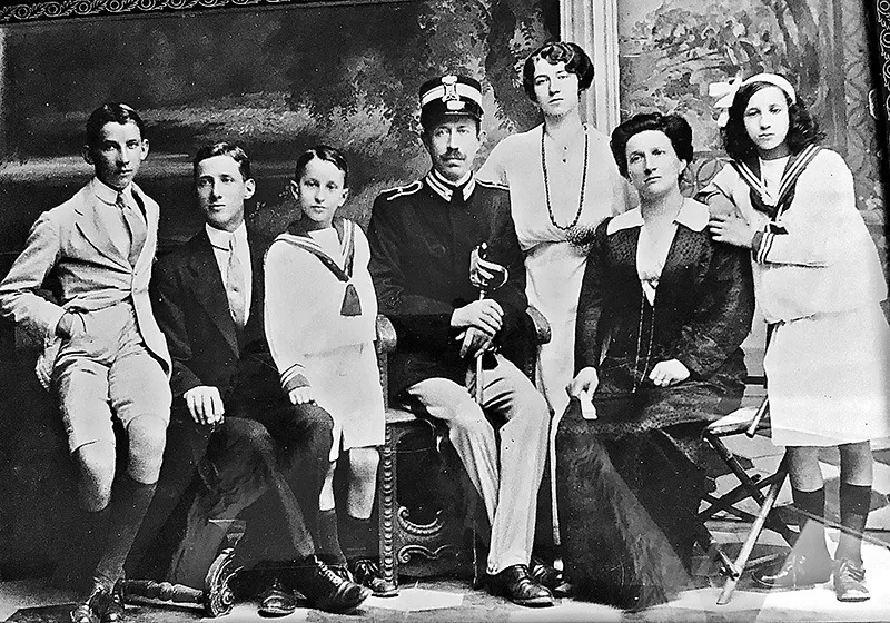 Ritratto della famiglia Augias, 1913.