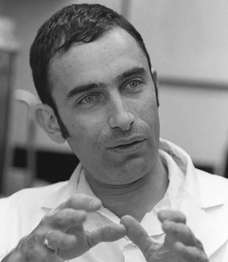 A photograph of Biologist Paul Ehrlich in 1970.