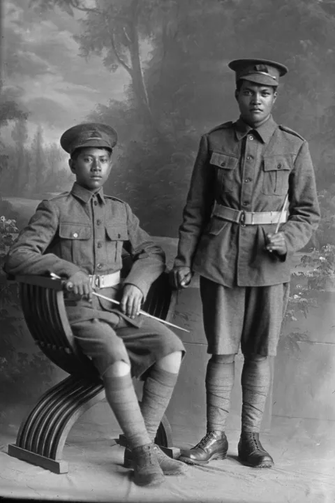 Photograph depicts two Maori soldiers.