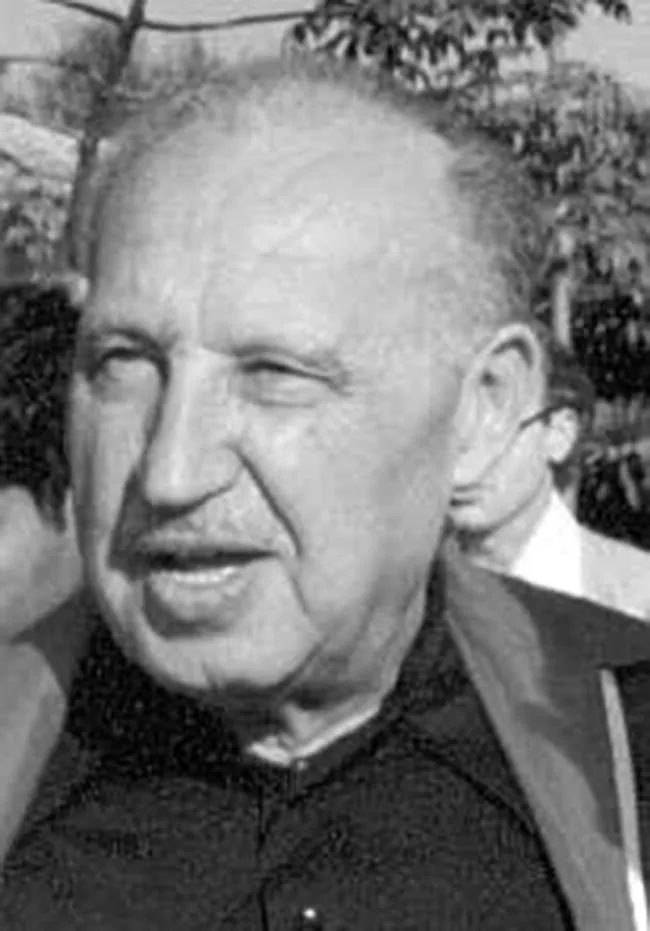 Photo displaying Leslie Kish.