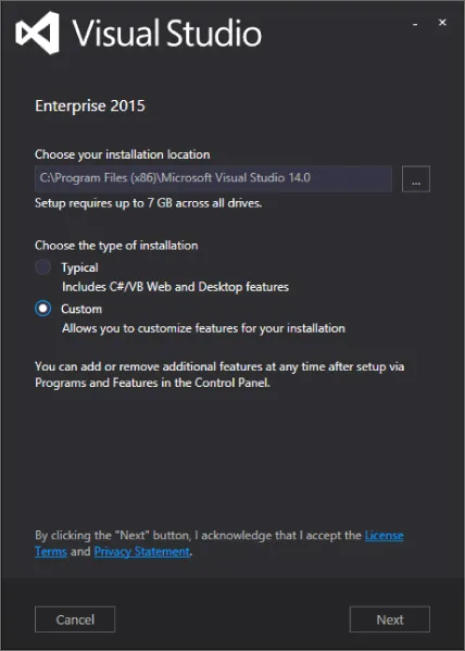 Dialog box of the Visual Studio 2015 installation setup. It displays options to choose an installation location and type of installation (Typical or Custom) and its corresponding features.